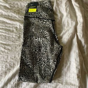 Nike dry fit tights in leopard print